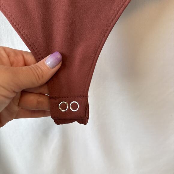 Forever 21 NWT Women's Small Sexy Long Sleeve Brown Thong Bodysuit Cut Out Fall - Picture 8 of 13